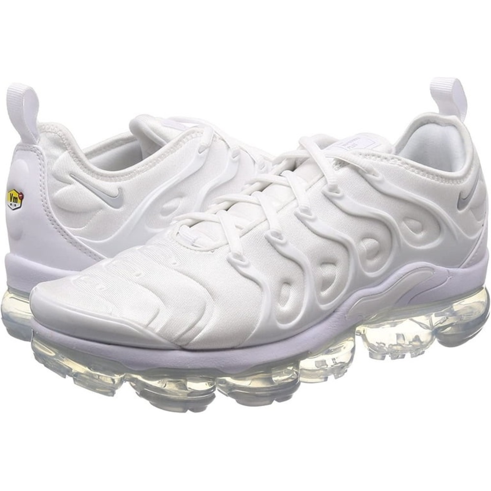 Nike Men’s White VaporMax Plus Lightweight Sneakers Sz 9